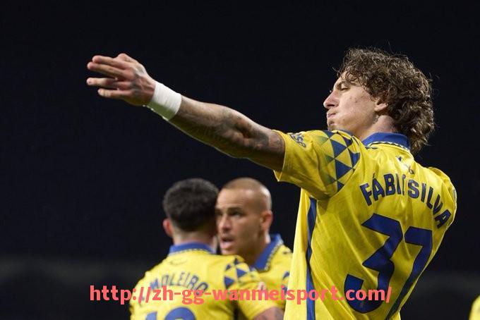 完美体育app-2024年NBA交易截止日前多支球队完成关键补强争夺季后赛资格