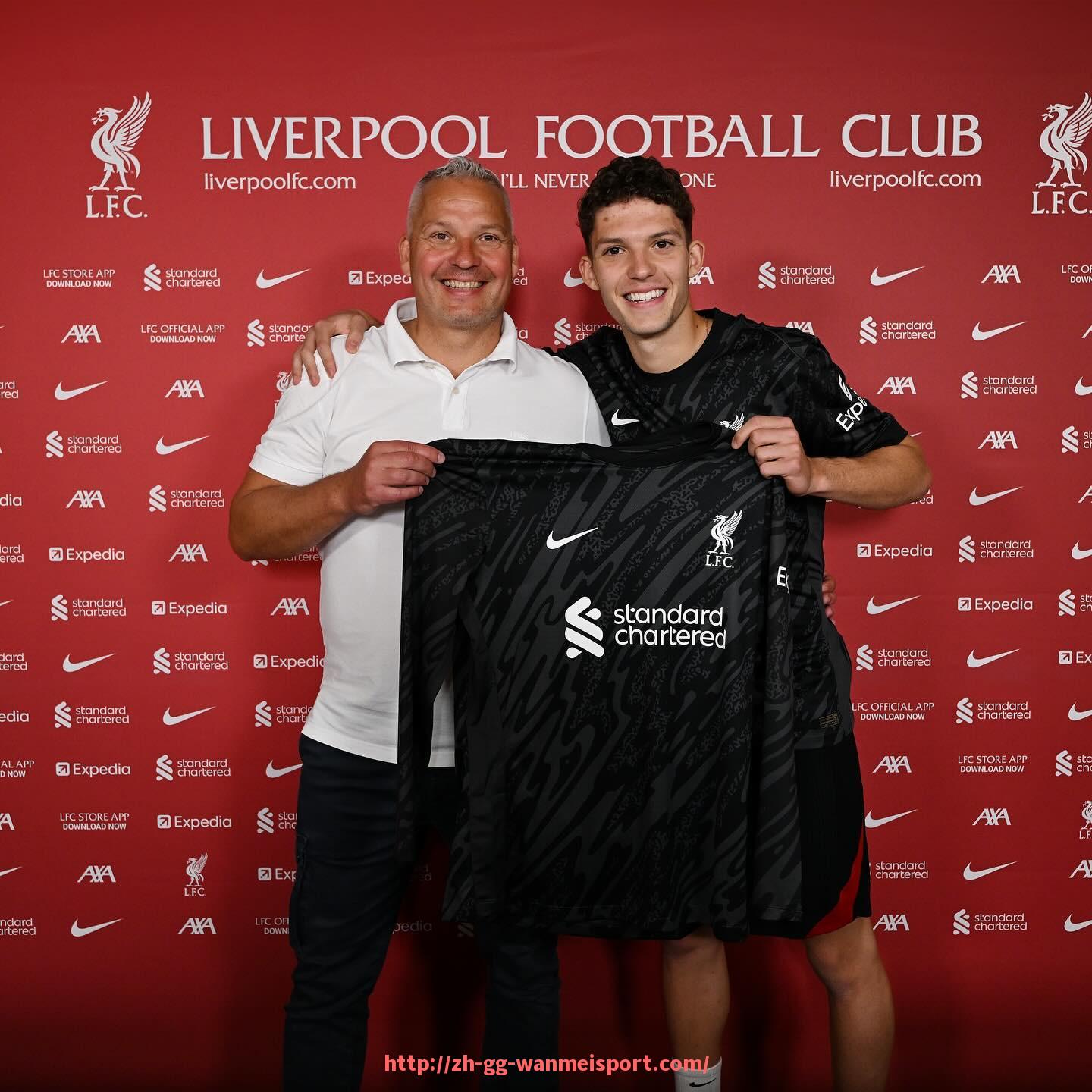 完美体育app-世俱杯比赛中球员关键突破次数统计与战术价值探讨